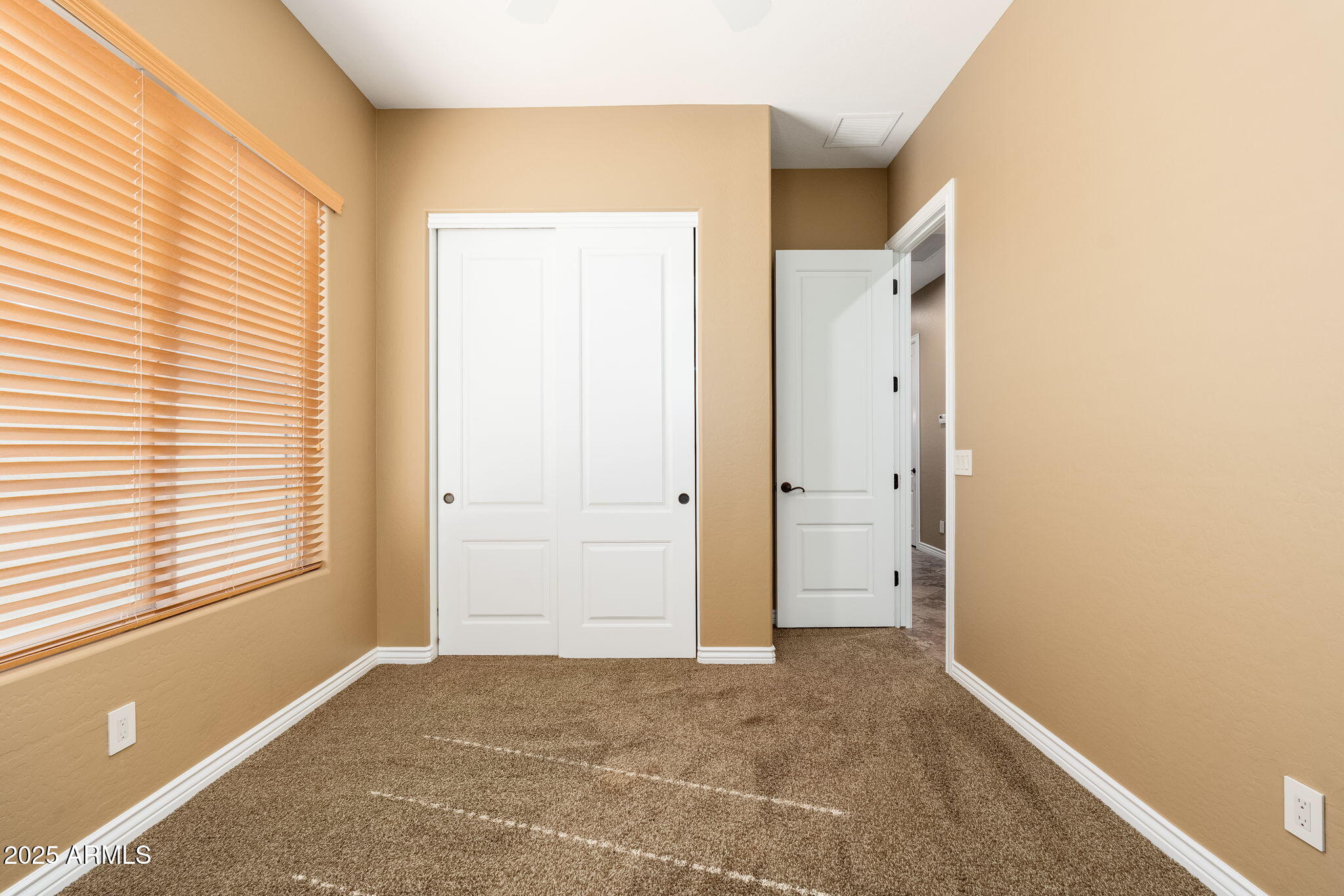 213 East Summerside Road Phoenix, AZ 85042 - Photo 27 of 39 213 E Summerside Rd - 29