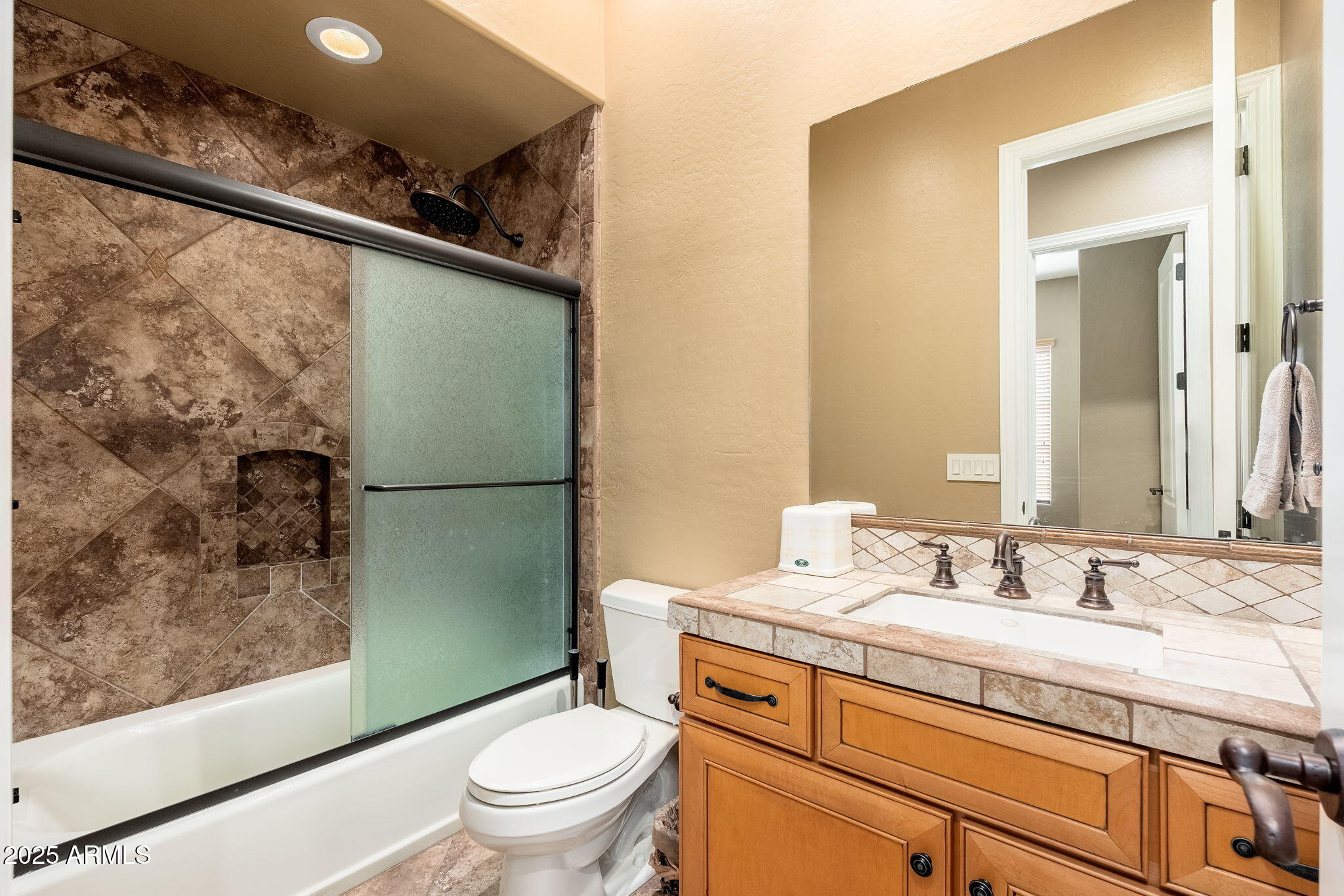 213 East Summerside Road Phoenix, AZ 85042 - Photo 28 of 39 213 E Summerside Rd - 30