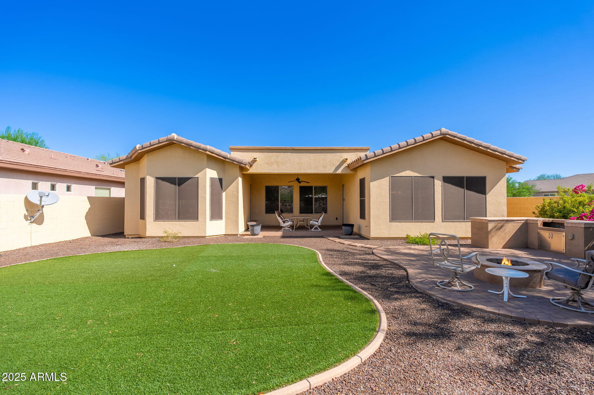 213 East Summerside Road Phoenix, AZ 85042 - Photo 34 of 39 213 E Summerside Rd - 38