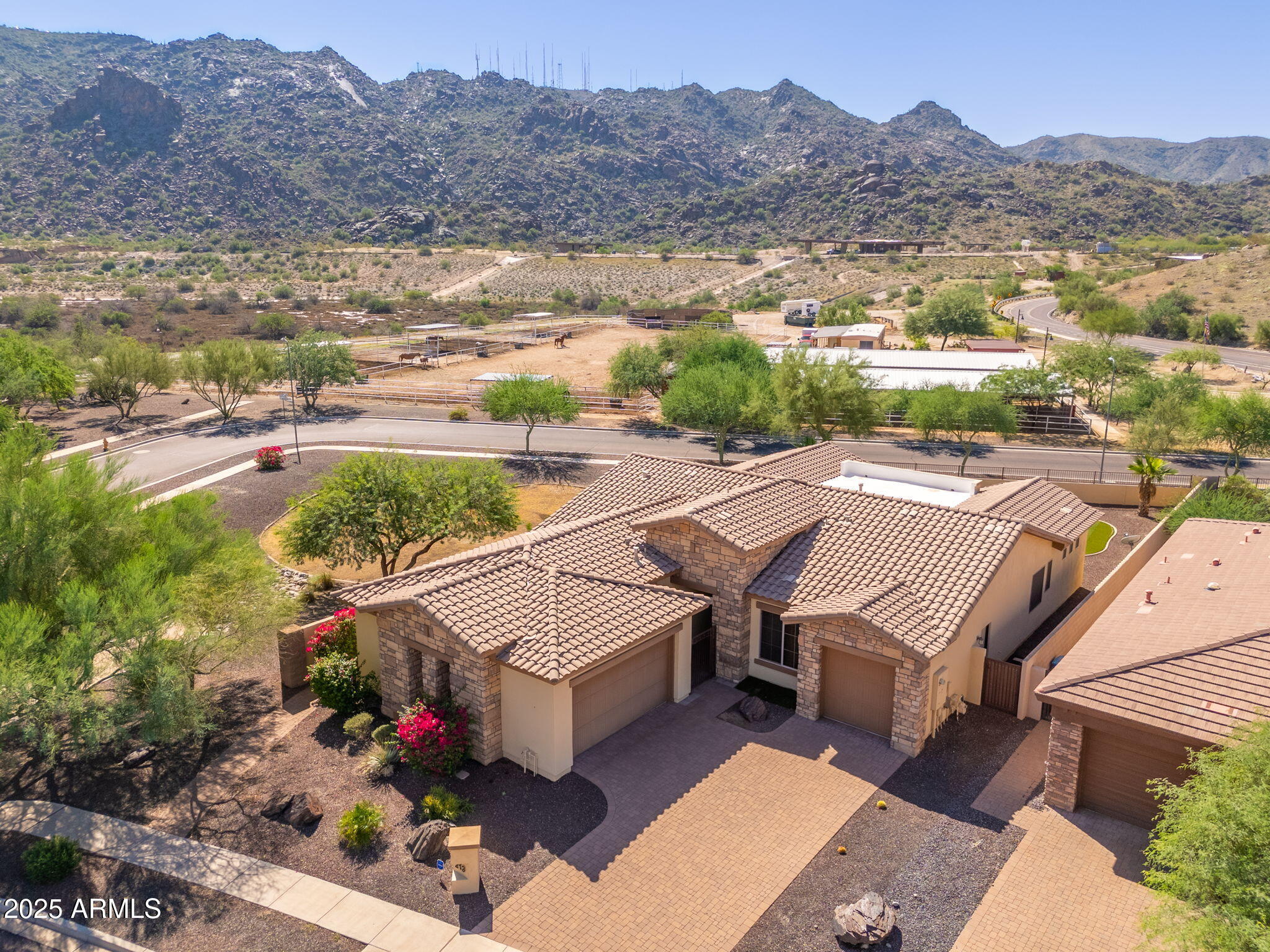 213 East Summerside Road Phoenix, AZ 85042 - Photo 36 of 39 213 E Summerside Rd - 41