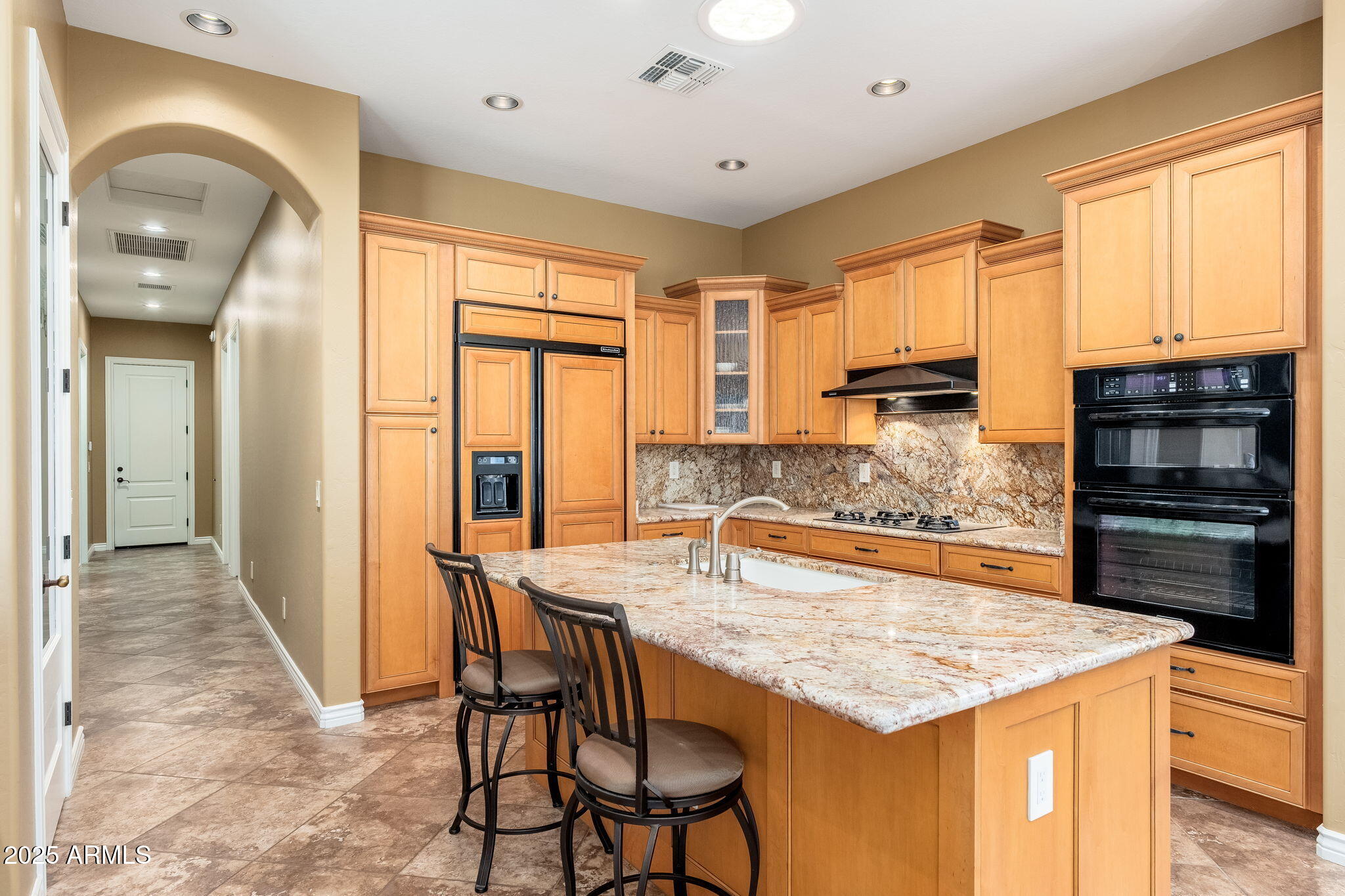 213 East Summerside Road Phoenix, AZ 85042 - Photo 8 of 39 213 E Summerside Rd - 10