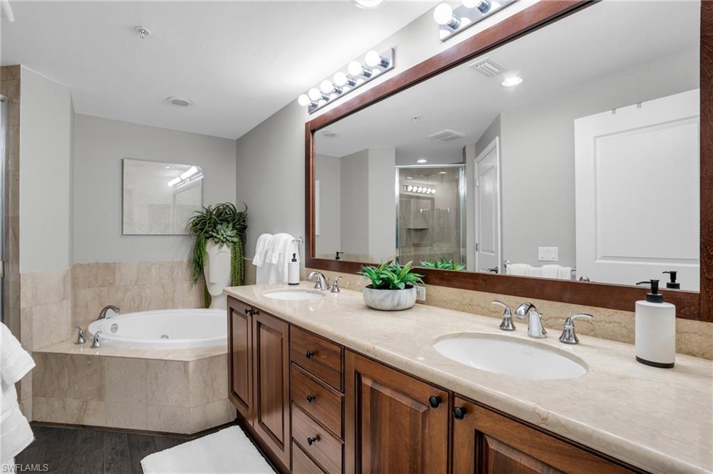 985 Sandpiper Street, Unit I103 Naples, FL 34102 - Photo 14 of 32