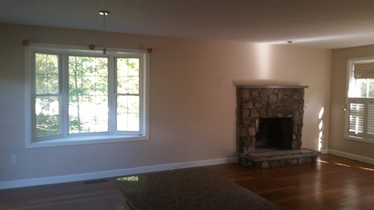 88 Tsienneto Road Derry, NH 03038 - Photo 7 of 14