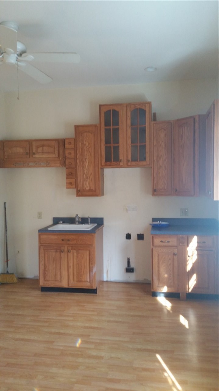 88 Tsienneto Road Derry, NH 03038 - Photo 10 of 14