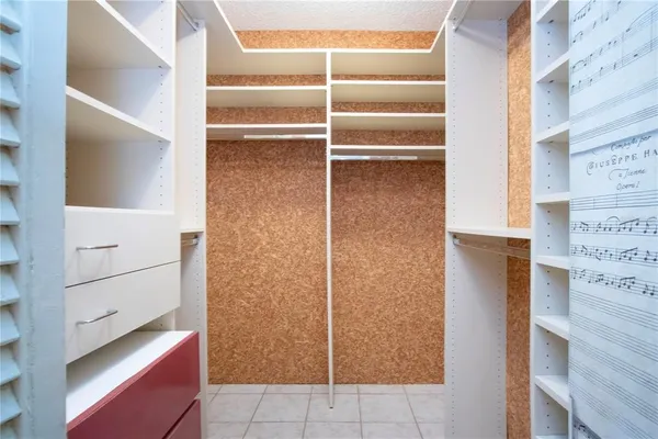 a view of walk in closet