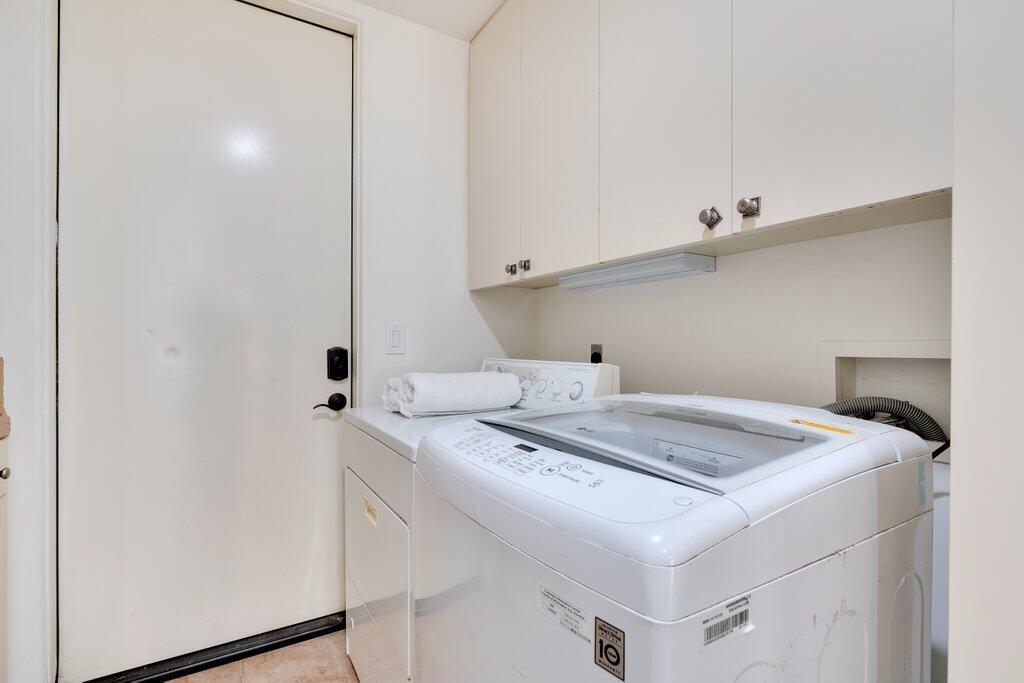 31725 Chimayo Road Thousand Palms, CA 92276 - Photo 17 of 20 2nd laundry