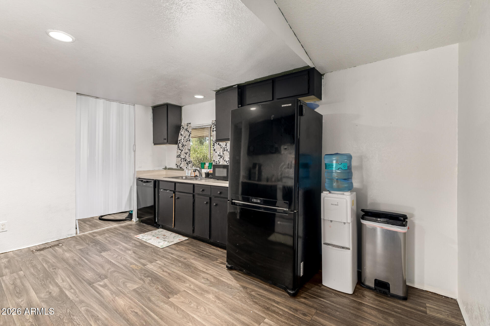 12721 West Greenway Road, Unit 159 El Mirage, AZ 85335 - Photo 10 of 23 Kitchen