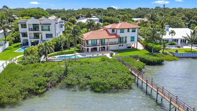 $3,495,000 | 14 Heron's Nest, Sewall's Point, FL 34996