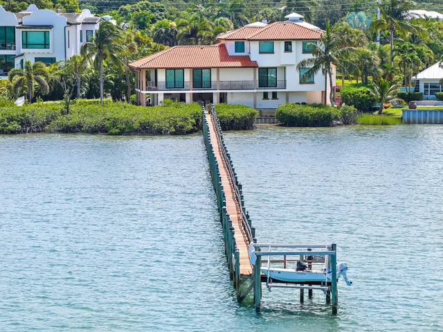 $3,495,000 | 14 Heron's Nest, Sewall's Point, FL 34996