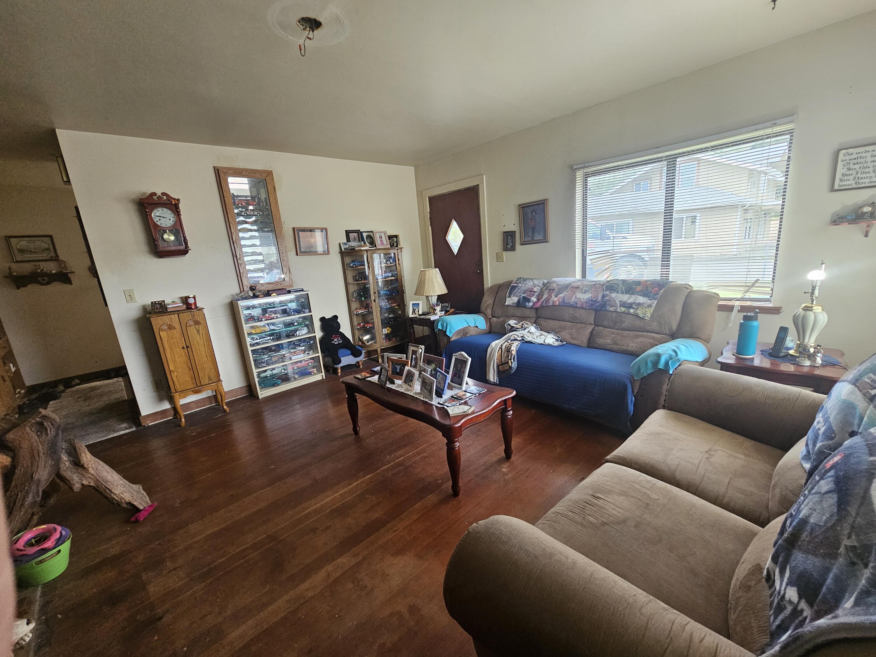 670 2nd Avenue Rio Dell, CA 95562 - Photo 2 of 6