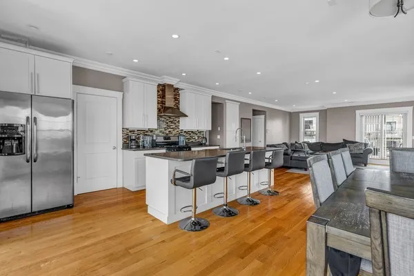 $7,100 | 264 Athens Street, Unit 7, Boston, MA 02127