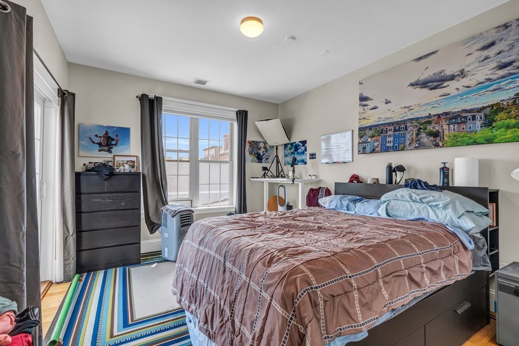 264 Athens Street, Unit 7 Boston, MA 02127 - Photo 11 of 27