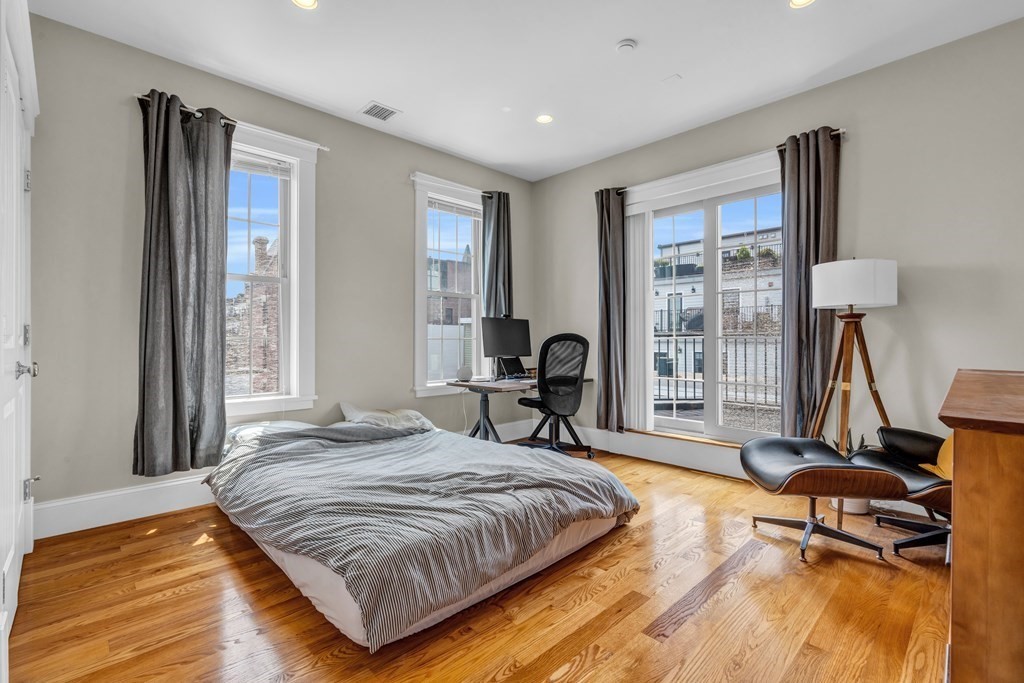 264 Athens Street, Unit 7 Boston, MA 02127 - Photo 13 of 27