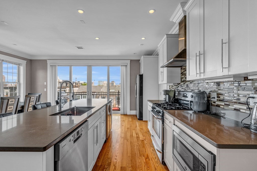 264 Athens Street, Unit 7 Boston, MA 02127 - Photo 2 of 27