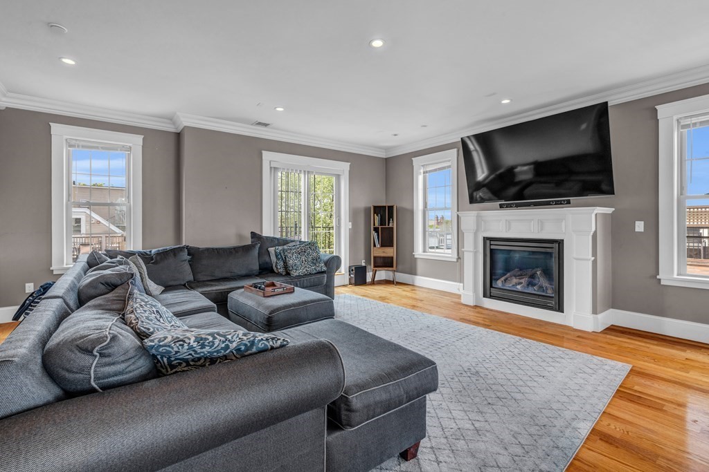 264 Athens Street, Unit 7 Boston, MA 02127 - Photo 9 of 27