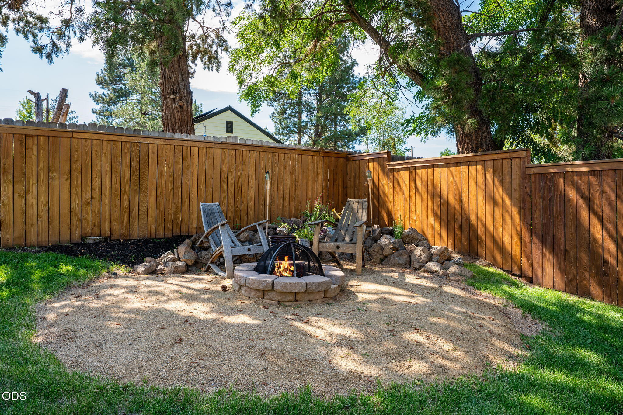807 Northeast 10th Street Bend, OR 97701 - Photo 5 of 59