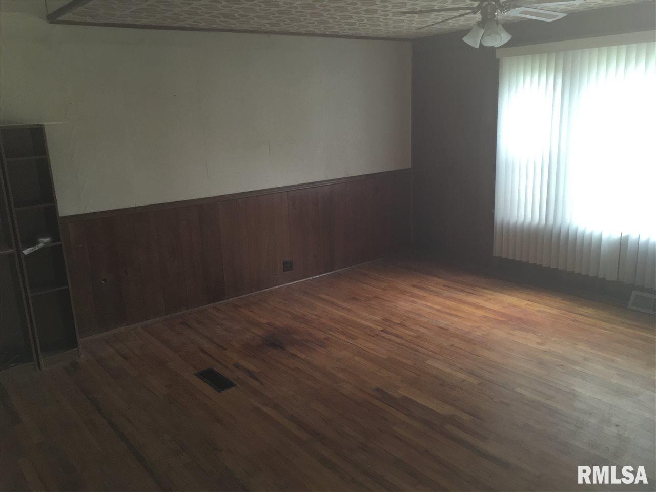 5136 Ricker Hill Road Davenport, IA 52802 - Photo 15 of 20 Gallery Image 15
