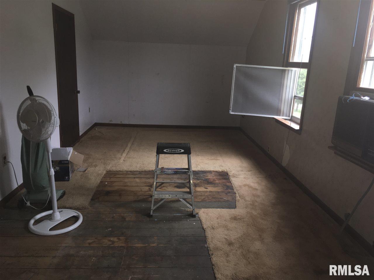 5136 Ricker Hill Road Davenport, IA 52802 - Photo 17 of 20 Gallery Image 17