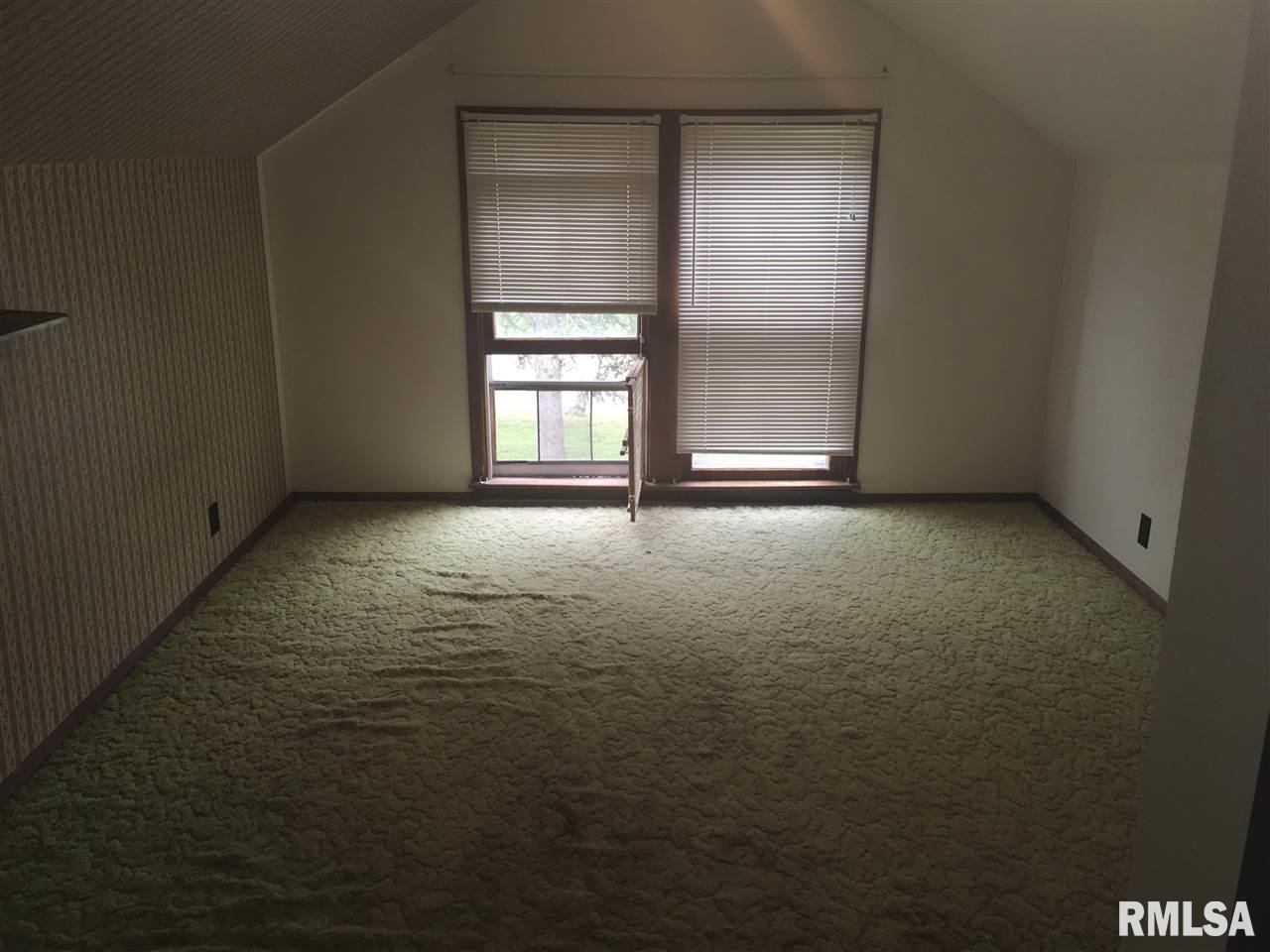 5136 Ricker Hill Road Davenport, IA 52802 - Photo 19 of 20 Gallery Image 19