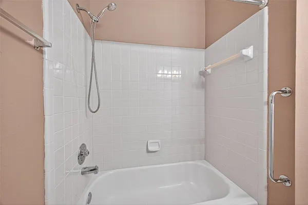 $154,000 | 3200 Holly Hall Street, Unit 3200, Houston, TX 77054