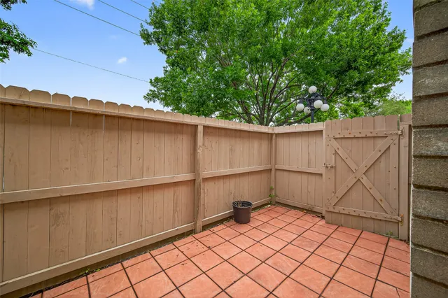 $160,000 | 3200 Holly Hall Street, Unit 3200, Houston, TX 77054