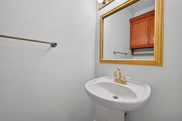 $154,000 | 3200 Holly Hall Street, Unit 3200, Houston, TX 77054