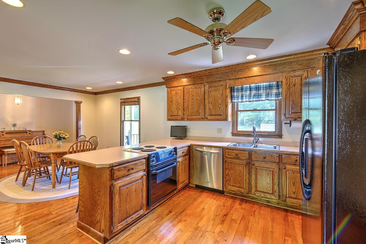 720 Bethany Road Simpsonville, SC 29681 - Photo 10 of 36