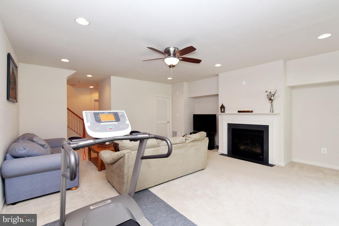 9079 Ribbon Falls Loop Bristow, VA 20136 - Photo 20 of 22 Gallery Image 20