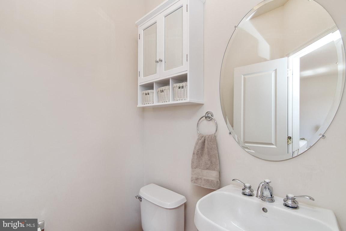 9079 Ribbon Falls Loop Bristow, VA 20136 - Photo 5 of 22 Half Bath Main Level