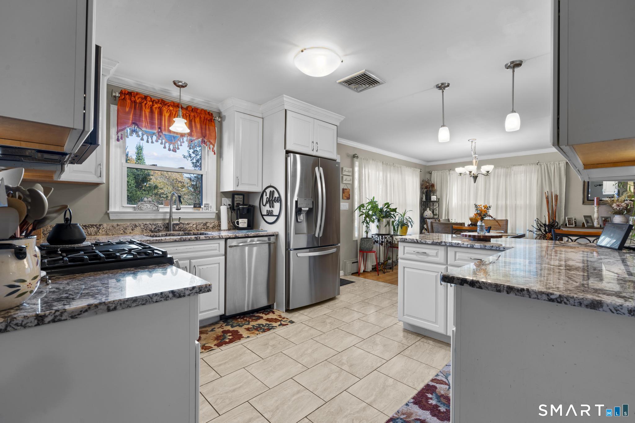 170 Pumpkin Ground Road Stratford, CT 06614 - Photo 12 of 38