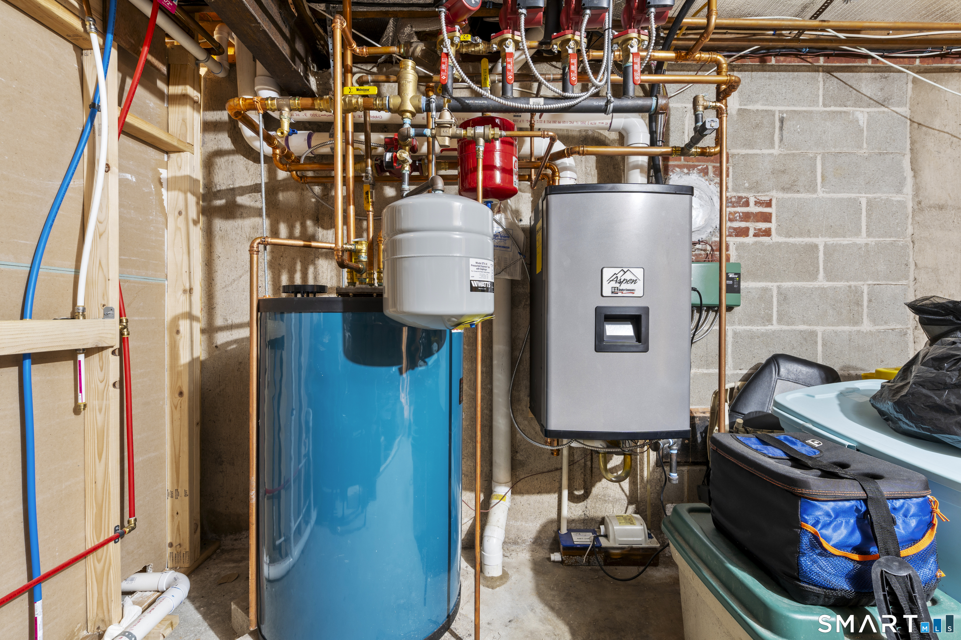 170 Pumpkin Ground Road Stratford, CT 06614 - Photo 28 of 38