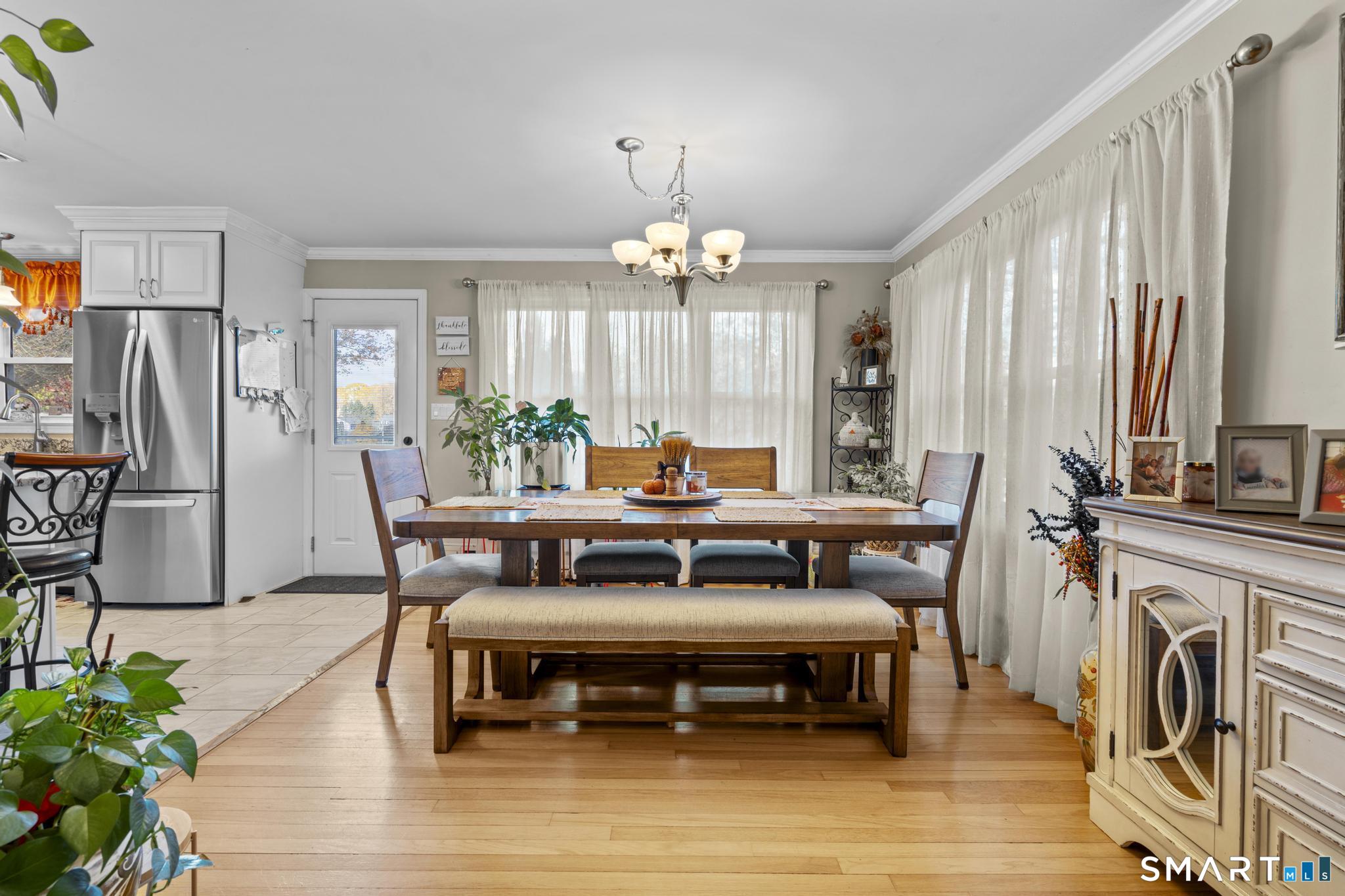 170 Pumpkin Ground Road Stratford, CT 06614 - Photo 7 of 38