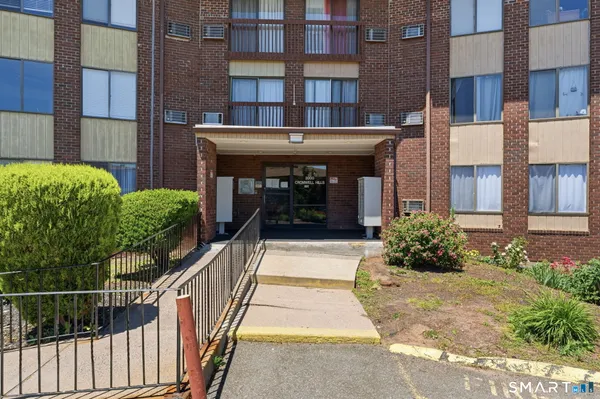 $1,900 | 2316 Cromwell Hills Drive, Unit 2316, Cromwell, CT 06416