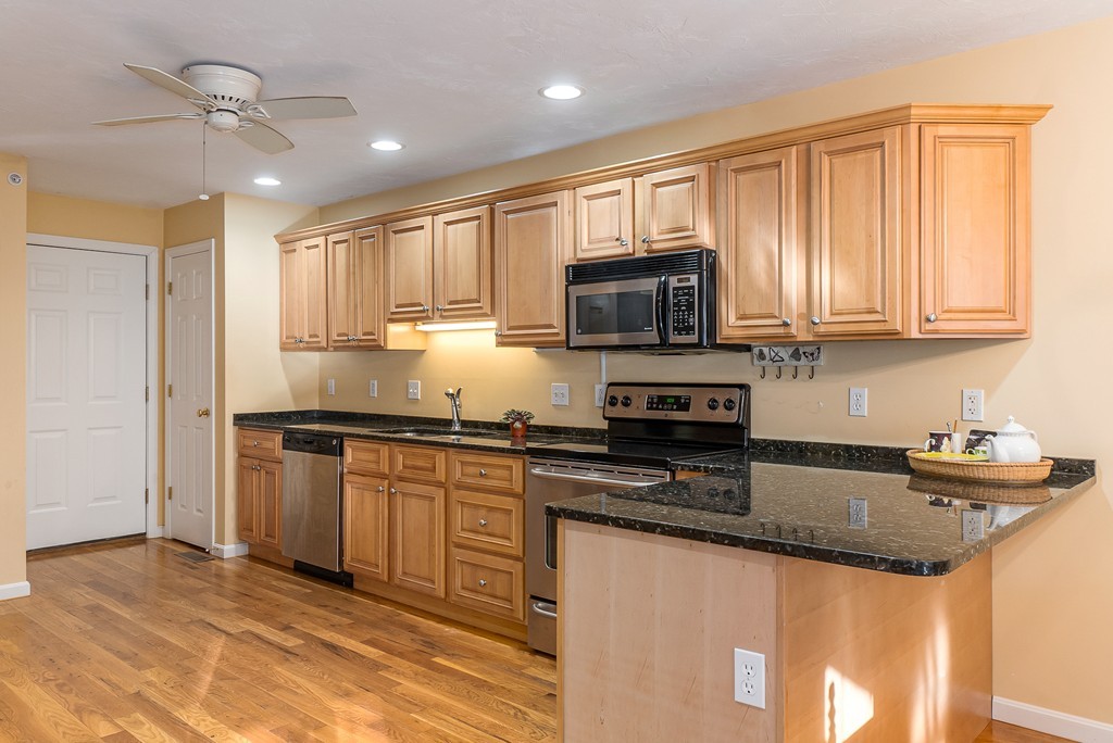49 Riley Road, Unit 49 Lunenburg, MA 01462 - Photo 11 of 29
