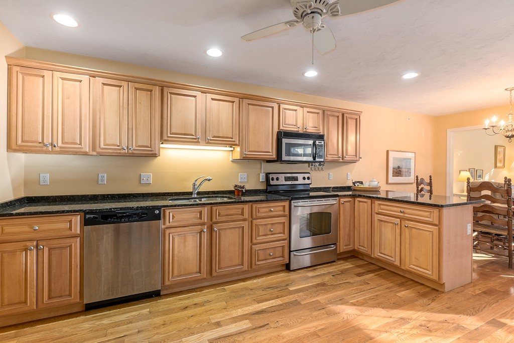 49 Riley Road, Unit 49 Lunenburg, MA 01462 - Photo 13 of 29