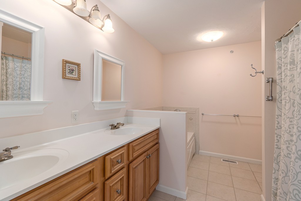 49 Riley Road, Unit 49 Lunenburg, MA 01462 - Photo 19 of 29