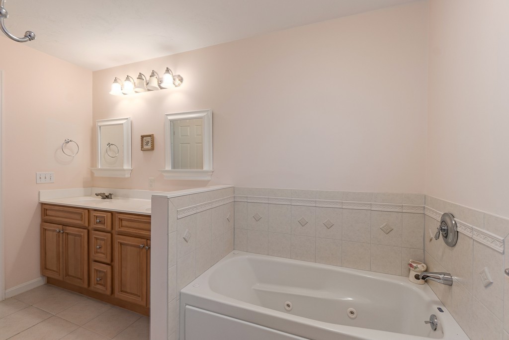49 Riley Road, Unit 49 Lunenburg, MA 01462 - Photo 20 of 29