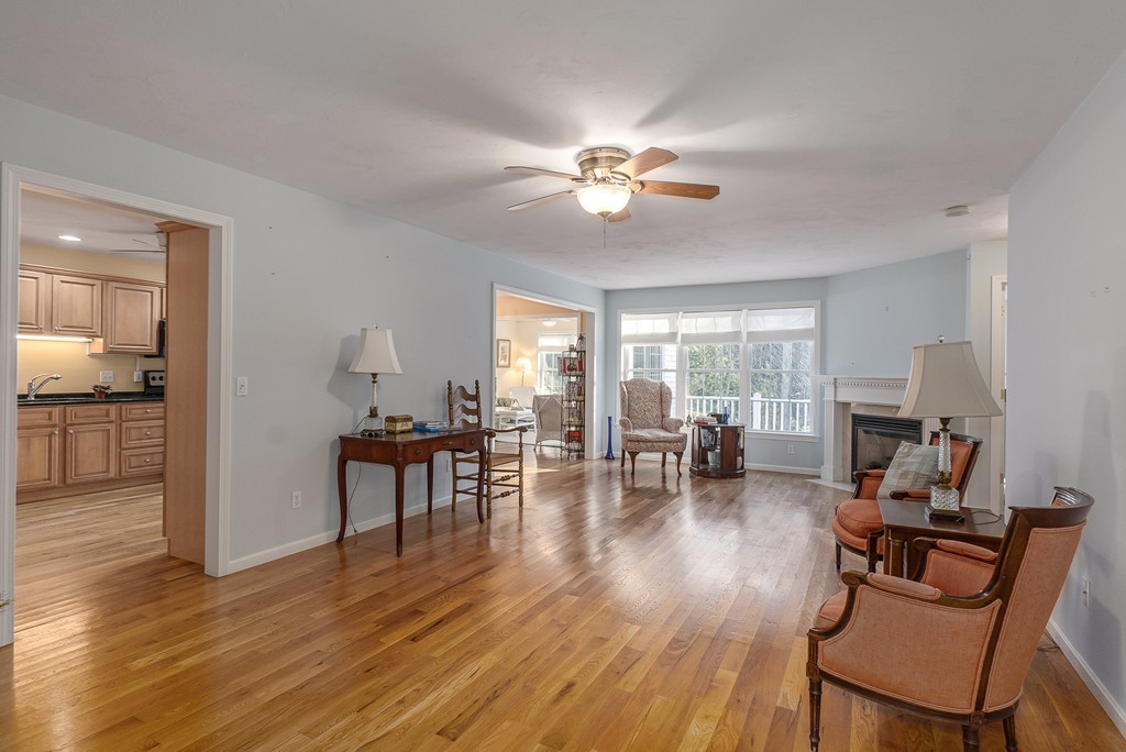 49 Riley Road, Unit 49 Lunenburg, MA 01462 - Photo 5 of 29