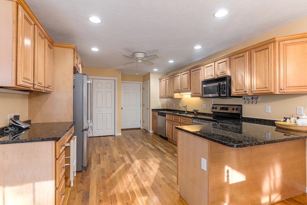49 Riley Road, Unit 49 Lunenburg, MA 01462 - Photo 10 of 29