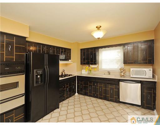 2 Buck Road East Brunswick, NJ 08816 - Photo 4 of 10 Gallery Image 4