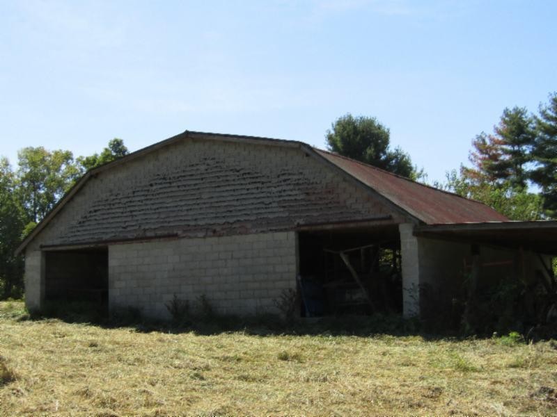 306 Ernie Hurst Road Deer Lodge, TN 37726 - Photo 18 of 38 Gallery Image 18