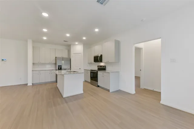 $2,600 | 13602 Pine Drive, Cypress, TX 77429