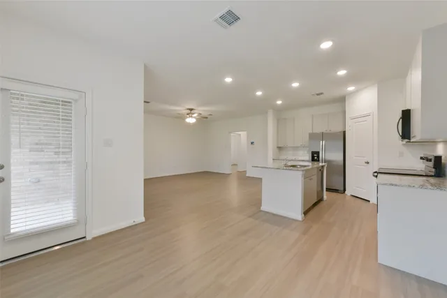 $2,600 | 13602 Pine Drive, Cypress, TX 77429