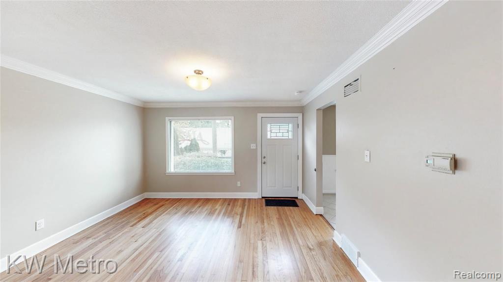1522 South Campbell Road Royal Oak, MI 48067 - Photo 4 of 39
