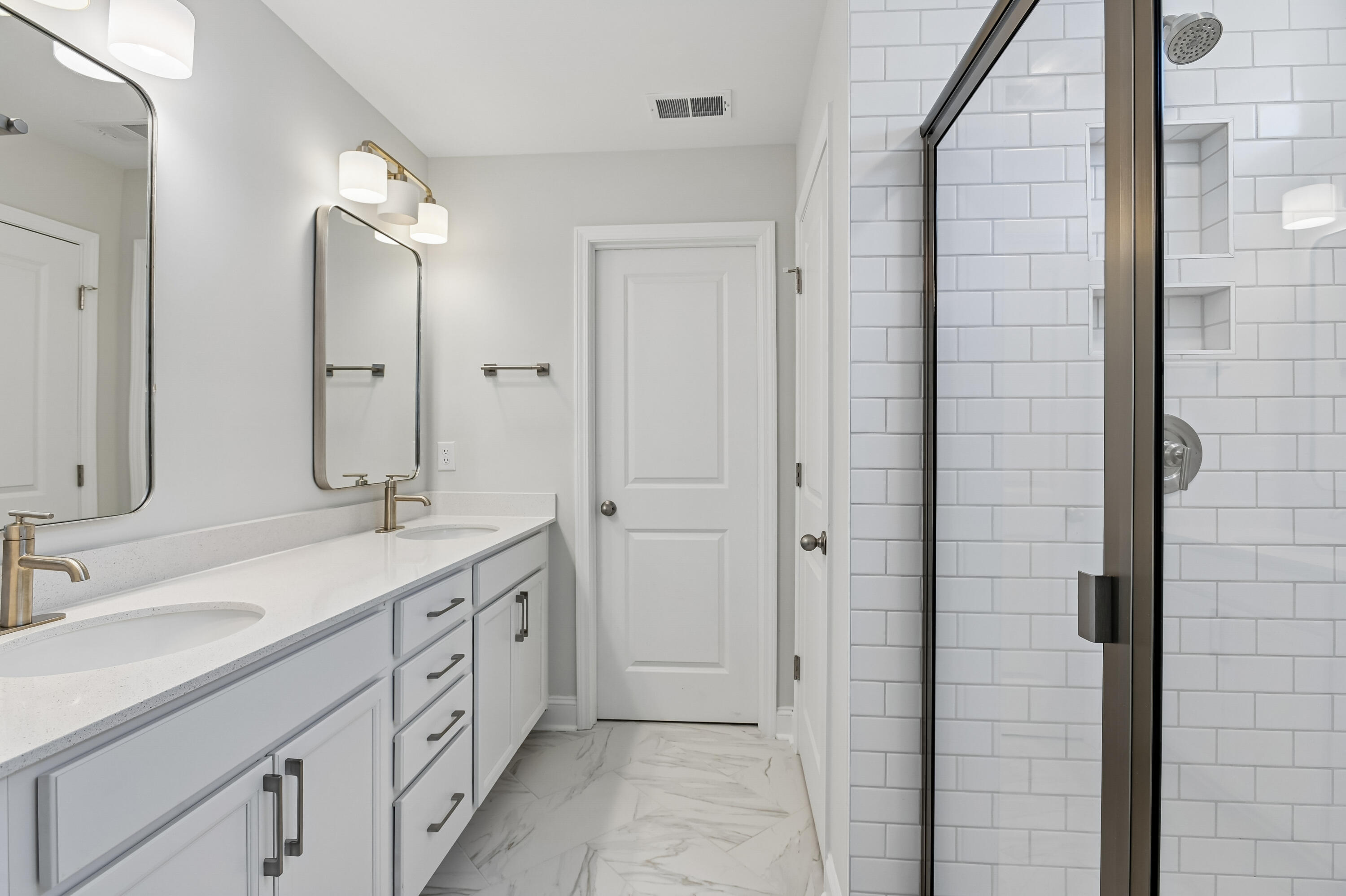 108 Abbey Terrace Road Moncks Corner, SC 29461 - Photo 26 of 37 28-Primary_Bath