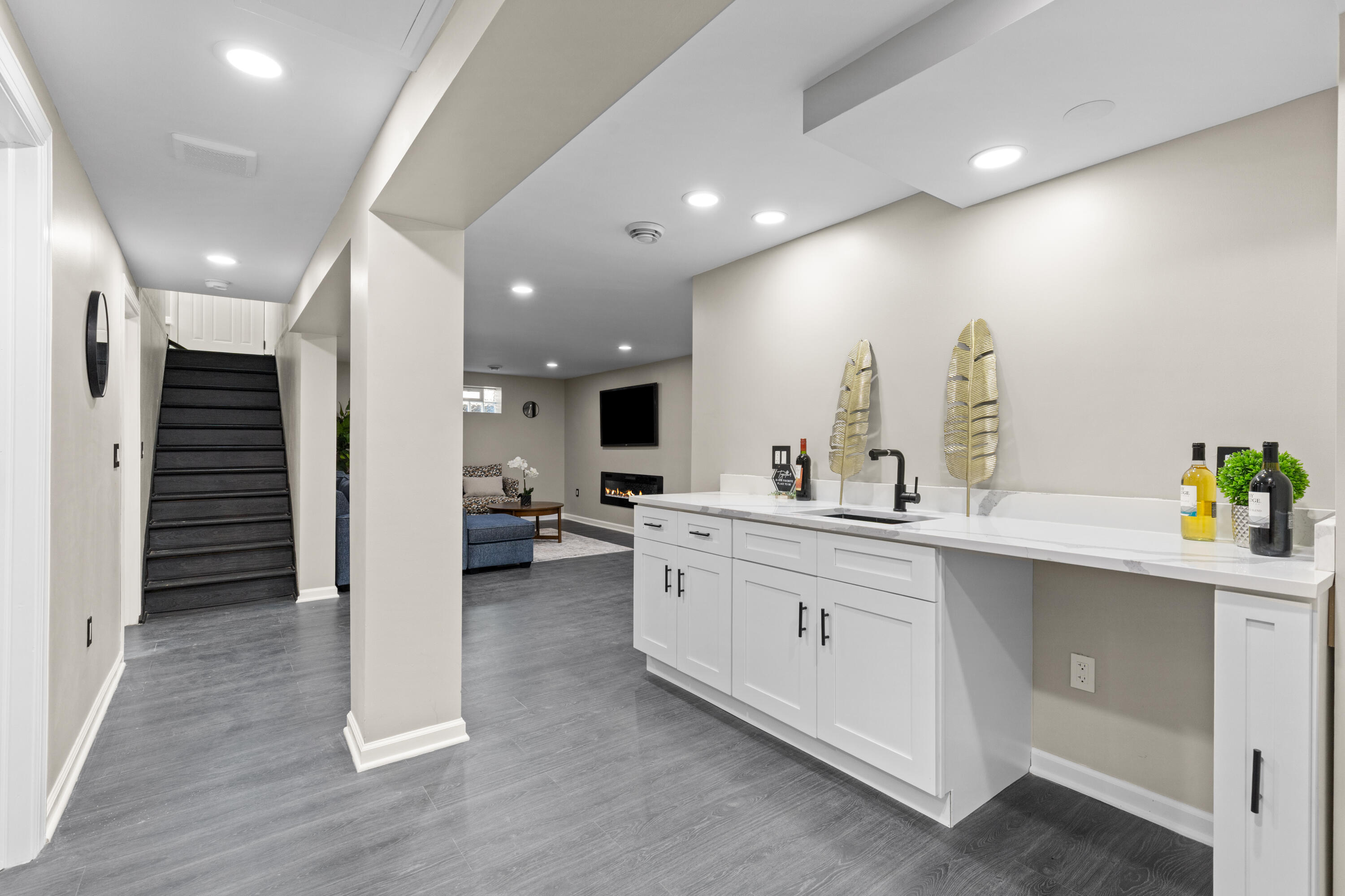 7470 North Navajo Road Fox Point, WI 53217 - Photo 16 of 22 Lower Level wet bar