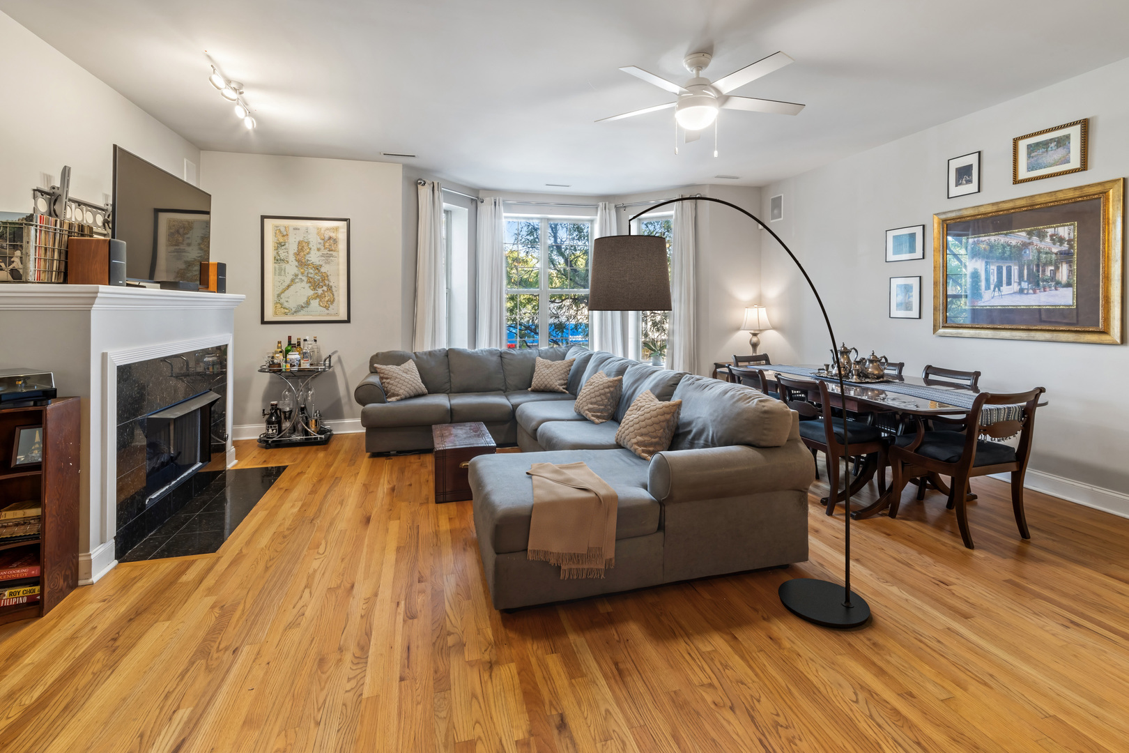 1807 West Addison Street, Unit 2E Chicago, IL 60613 - Photo 3 of 21 Gallery Image 3