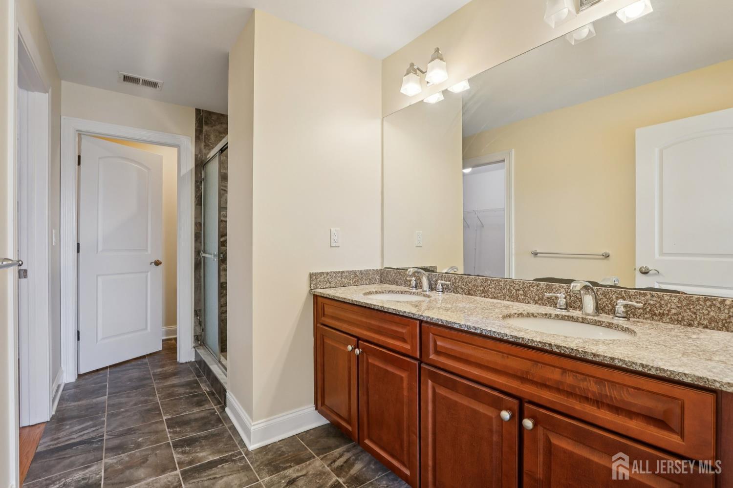 32 Cinder Road, Unit 3 Edison, NJ 08820 - Photo 33 of 39
