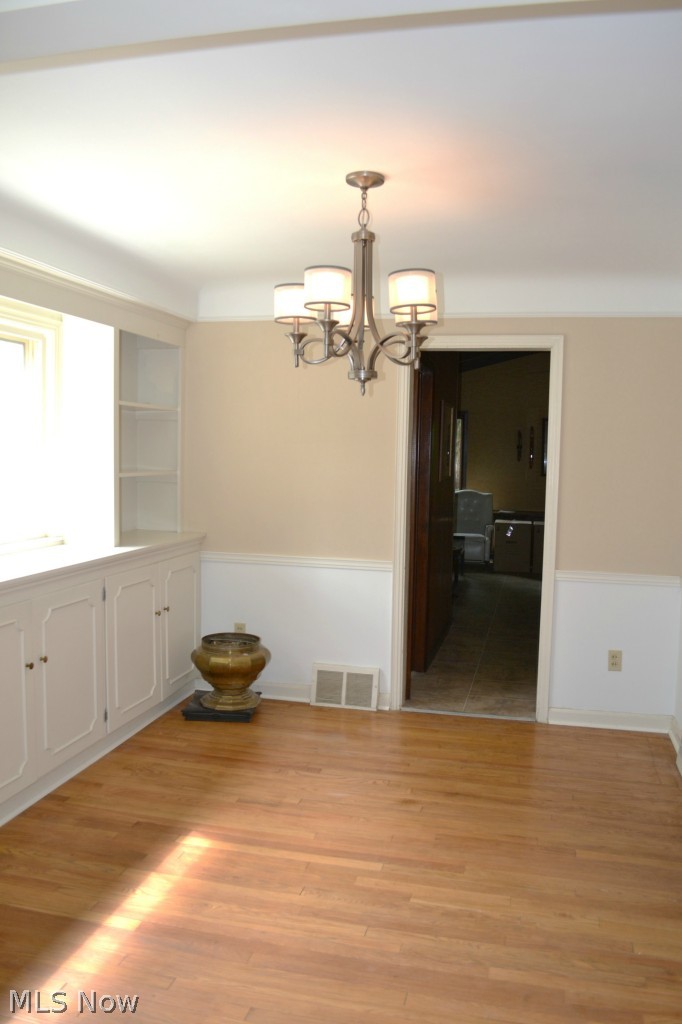 5240 Spencer Road Cleveland, OH 44124 - Photo 4 of 12 Gallery Image 4