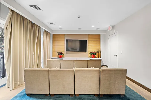 $918,000 | 250 Henley Place, Unit 206, Weehawken, NJ 07086